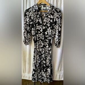 Worthington Black and White Ruched Tie Front Dress